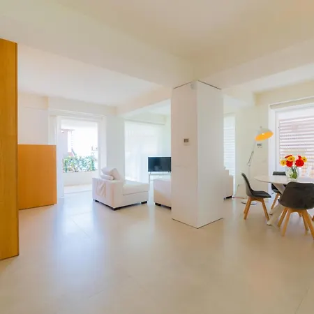 Paolone House Taormina Mare *