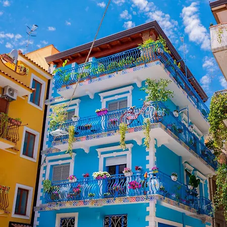 Paolone House Taormina Mare *